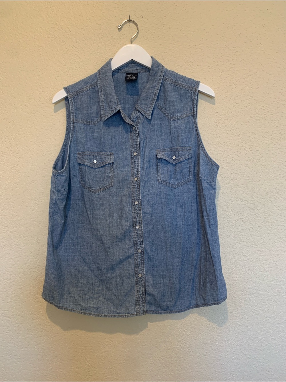 Faded Glory Sleeveless Chambray Button-Front Top - Blue